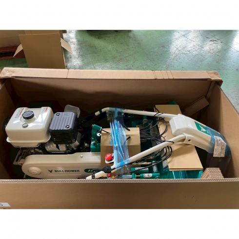 オーレック 草刈機 写真