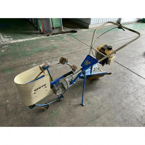 イセキ 溝切機 写真
