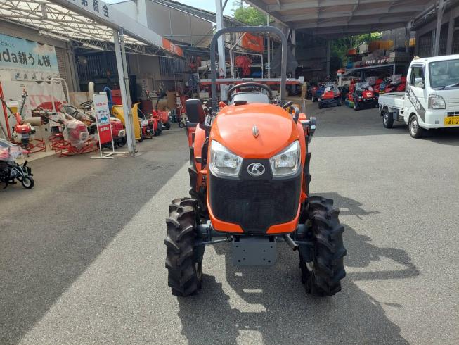 トラクター NB21SPMA 写真２