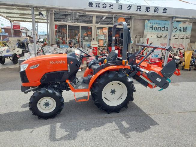 トラクター NB21SPMA 写真３