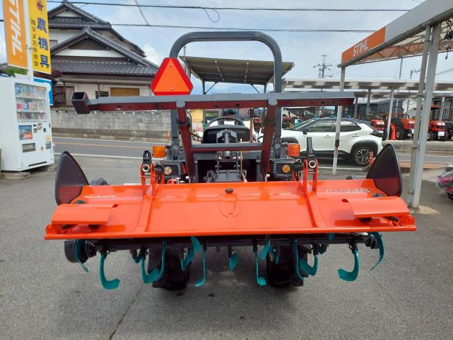 トラクター NB21SPMA 写真５