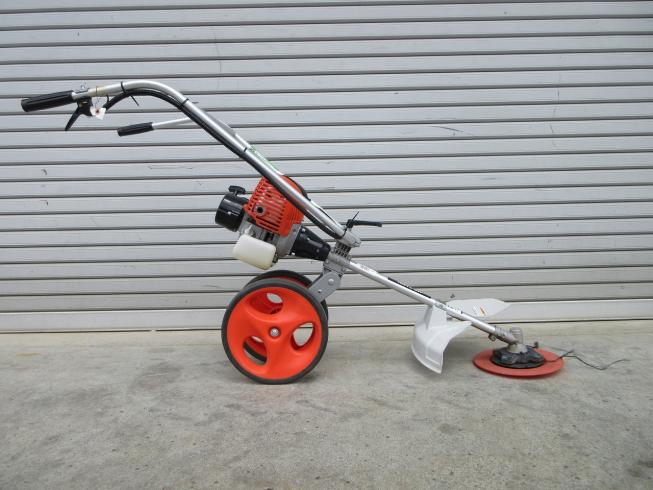 草刈機 EBC-35C 写真３