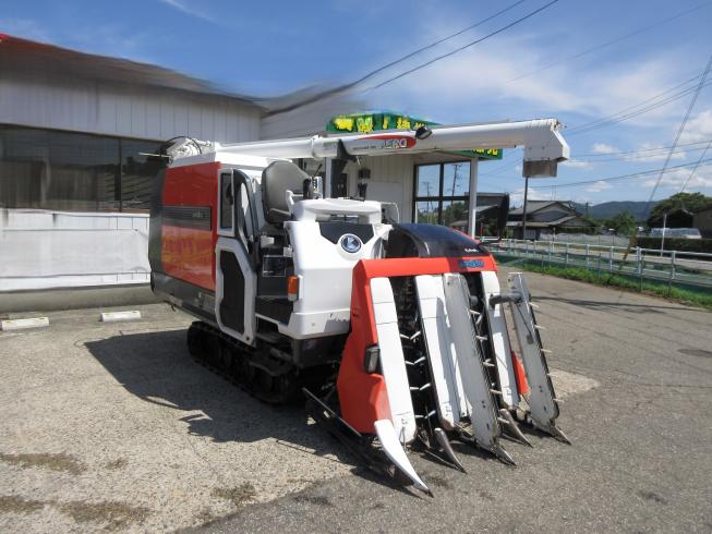 クボタ コンバイン 写真