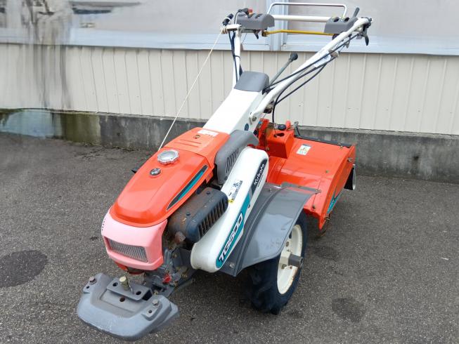 クボタ 耕耘機 写真