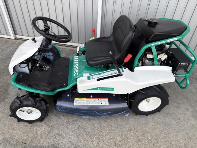 乗用草刈機 RM832 写真４