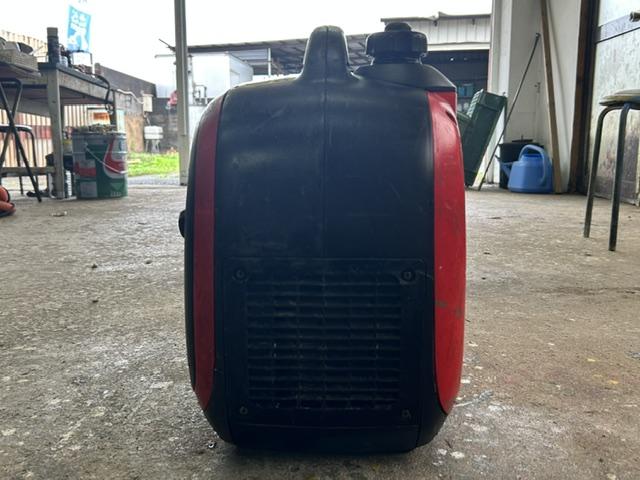 発電機 IEG1600M-Y 写真８