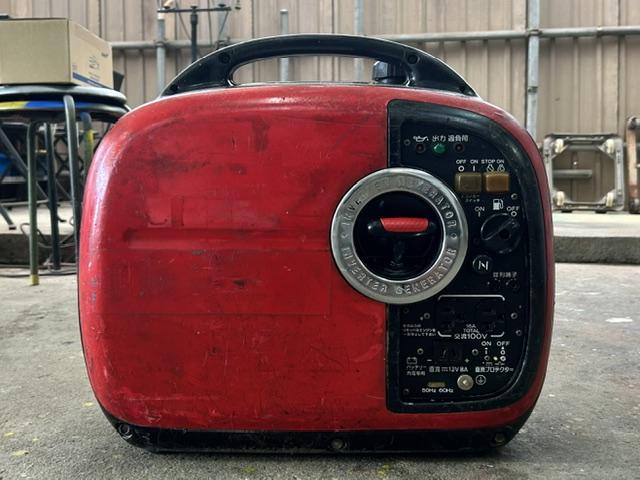 発電機 IEG1600M-Y 写真２