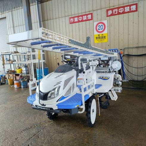 三菱 田植機 写真