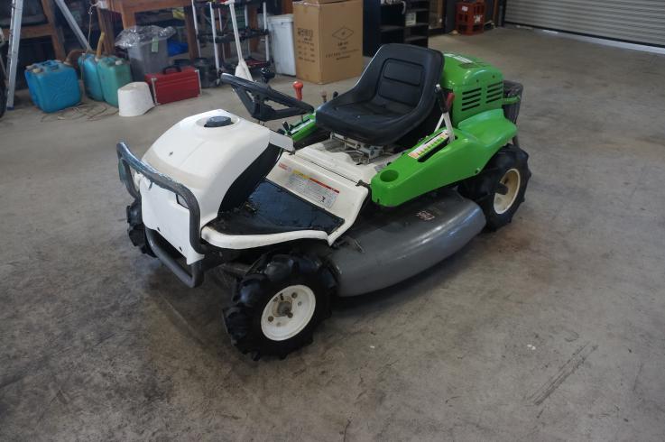 草刈機 RM980 写真２