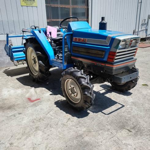 トラクター TA230 写真２