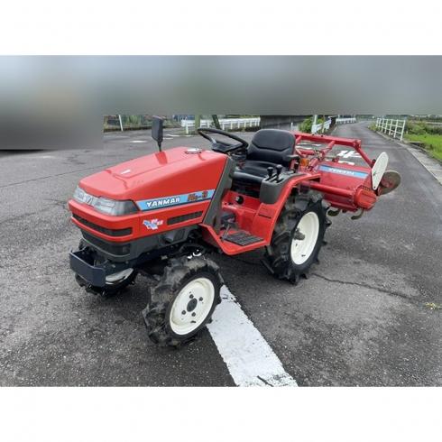 ヤンマー トラクター 写真