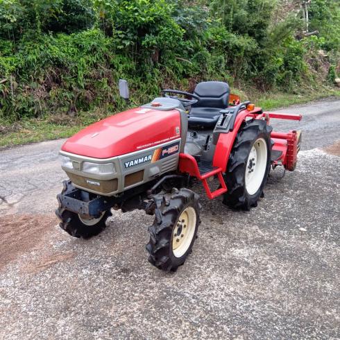 ヤンマー トラクター 写真