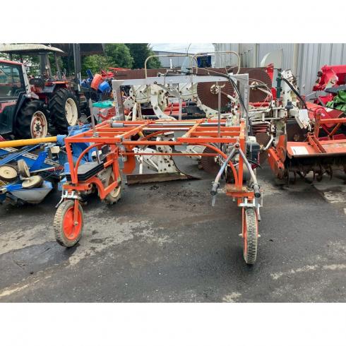 支柱打込機 TP-1500FC 写真３