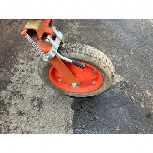支柱打込機 TP-1500FC 写真６