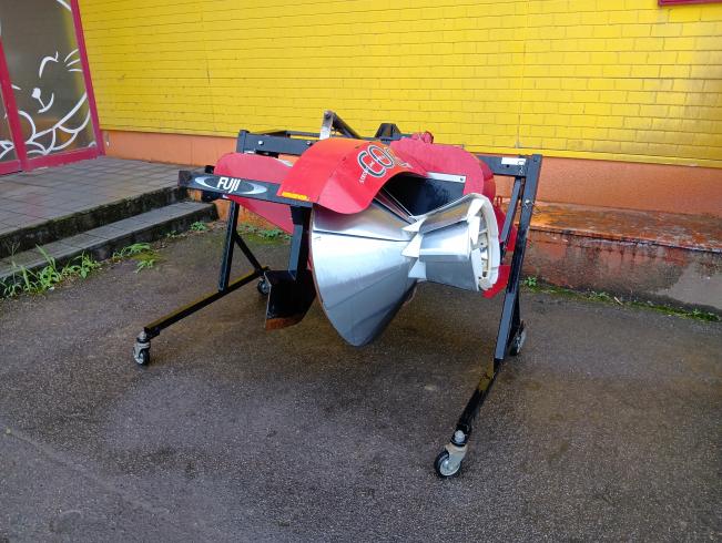 富士トレーラー 畦塗機 写真
