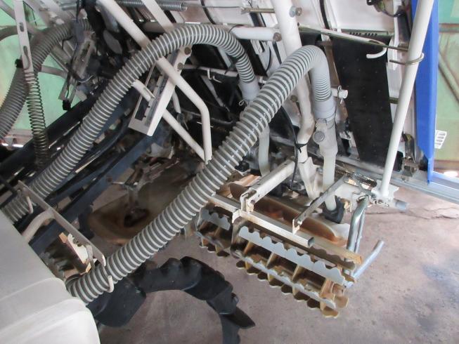 田植機  PZ53-HVRLF 写真６