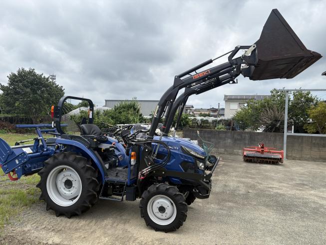 トラクター BF25DGQ ローダー付 写真９