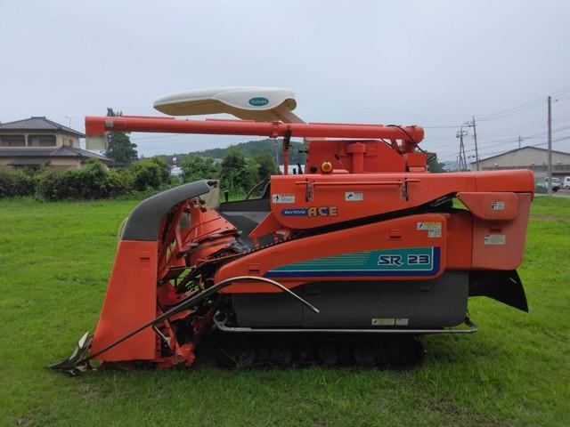 コンバイン SR23J 写真４