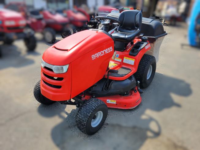 バロネス 乗用ロータリーモア 写真