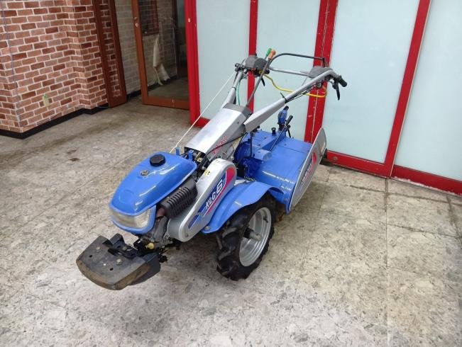 イセキ 耕運機 写真