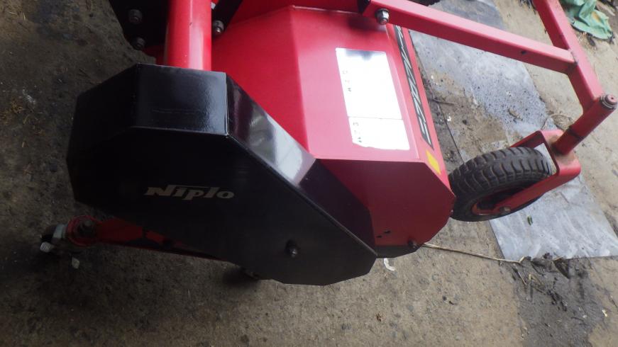 草刈機 FNC1202F 写真４