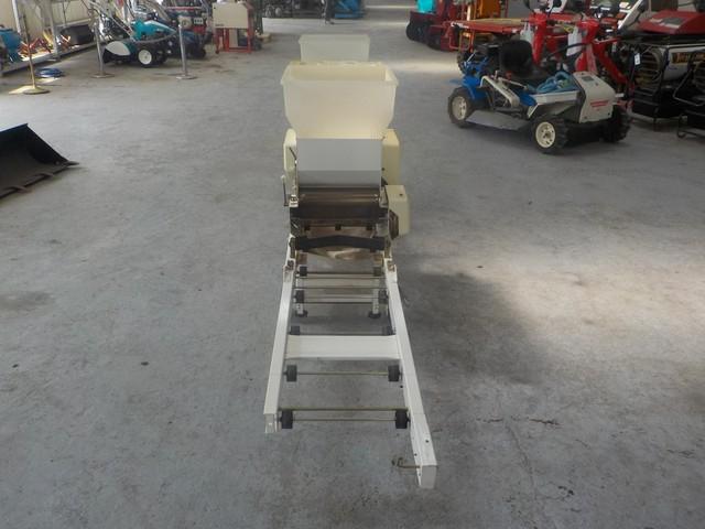 全自動播種機 THK-2005B 写真３