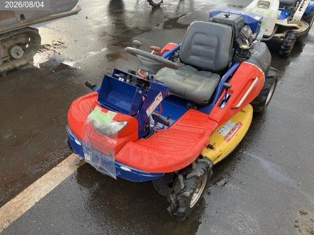 筑水キャニコム 乗用草刈機 写真
