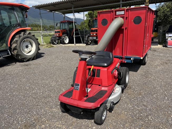 ホンダ 乗用草刈機  写真