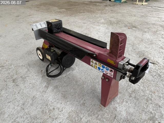 ナカトミ 薪割機 写真