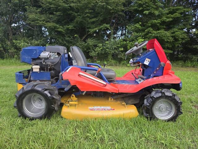 乗用草刈機 CM225 写真４