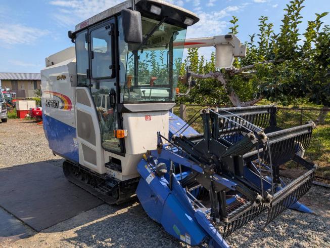 イセキ コンバイン 写真