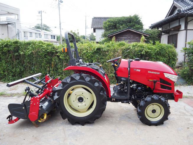 トラクター YT232 写真２