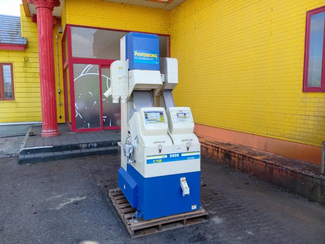 サタケ 色彩選別機 写真