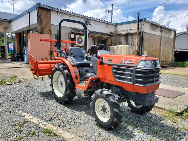 トラクター GB18 写真２