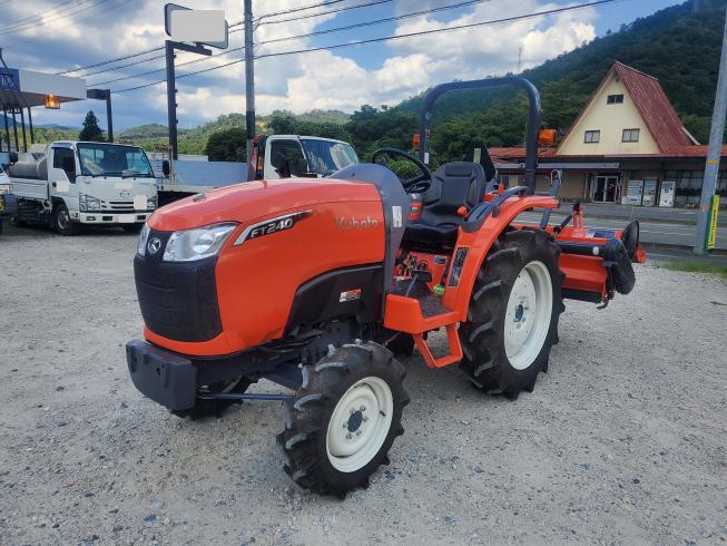 トラクター FT240BMAJ 写真２