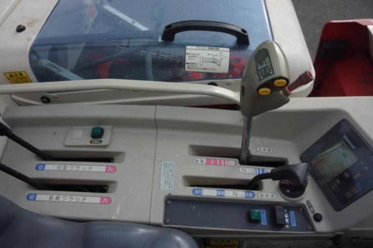 コンバイン GC325 写真７