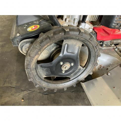 草刈機 UM2460 写真５
