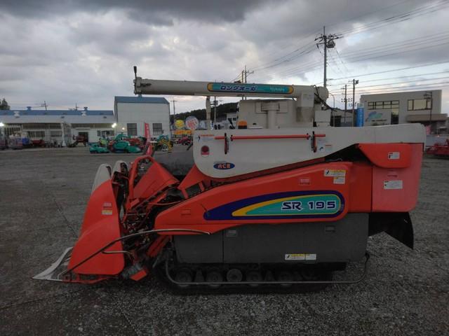 コンバイン SR195 写真４