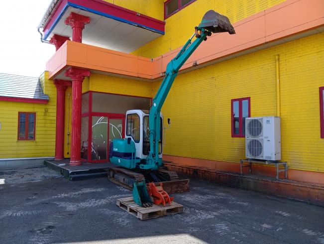 コマツ バックホー 写真