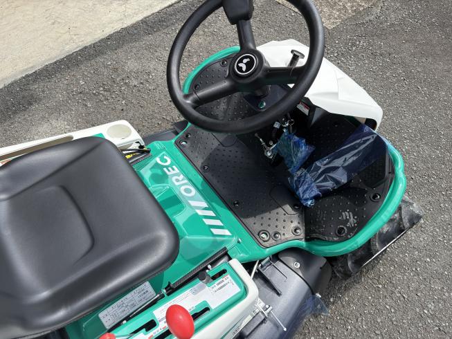 乗用草刈機 RM832A 写真９