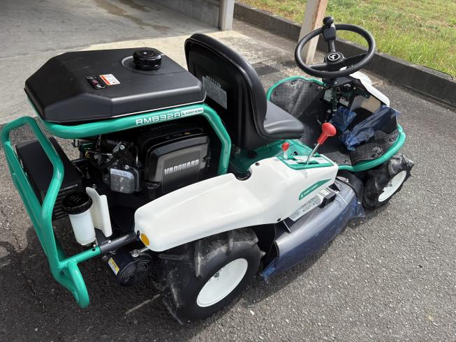 乗用草刈機 RM832A 写真５