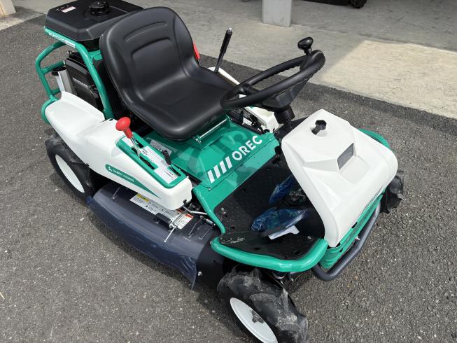 オーレック 乗用草刈機 写真