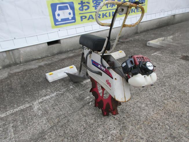 オータケ 乗用溝切機 写真