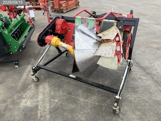 フジトレーラー 畦塗機 写真