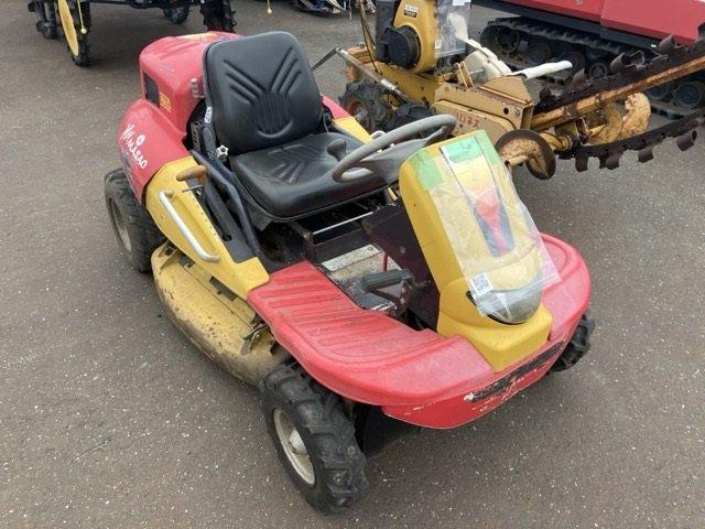 乗用草刈機 CMX2202 写真４