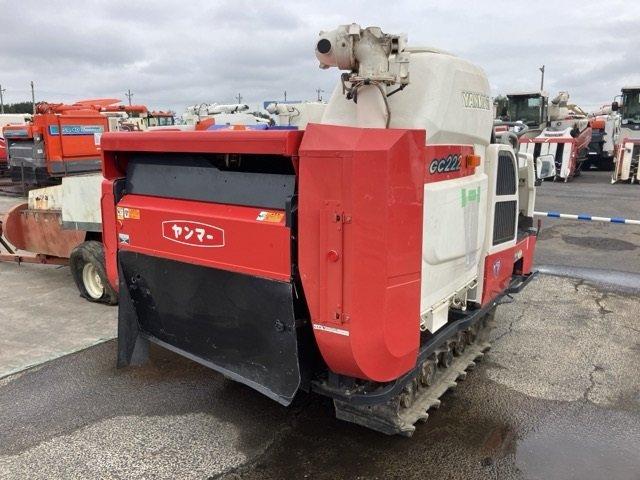 コンバイン GC222 写真２