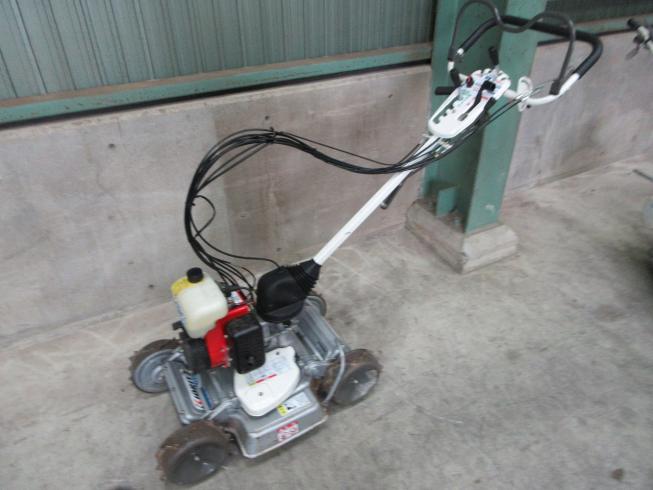 草刈機 AZ850A 写真４