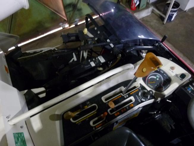 コンバイン AE439 写真８