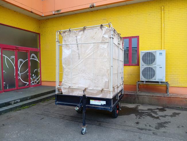 熊谷農機 ぬかまきトレーラー 写真