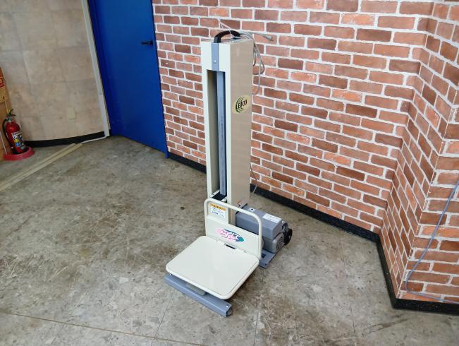 アテックス 米袋昇降機 写真